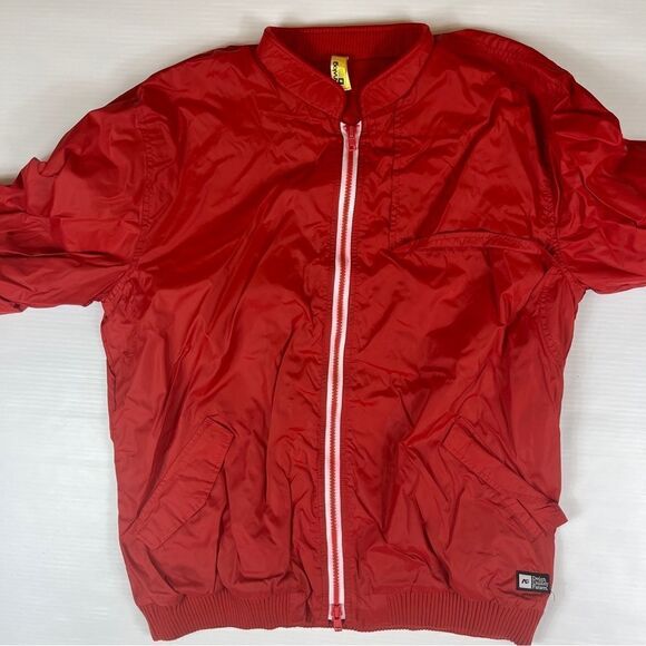 Analog Design Unlikely Futures Windbreaker Red Nylon Zipper Men's M Ribbing - Picture 3 of 8
